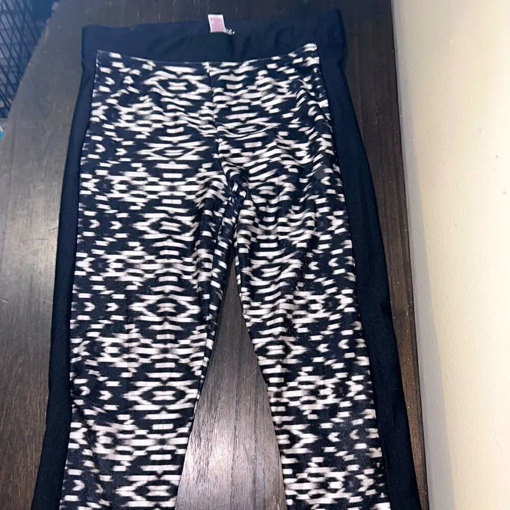 Justice athletic capris size 14